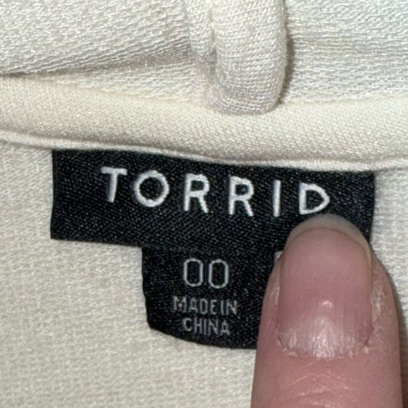 Torrid cropped hoodie SIZE 00 - Picture 3 of 3